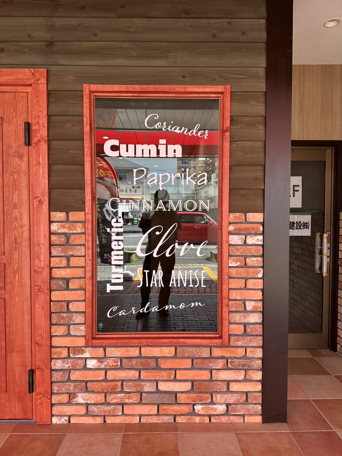 窓のカッティングシート